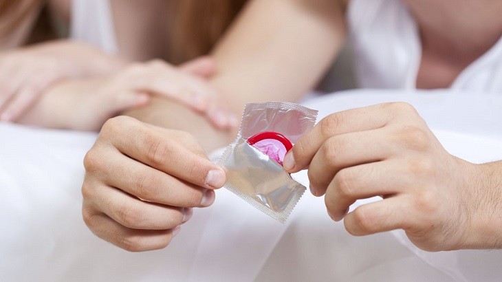 Dùng bao cao su an toàn nhất như thế nào? 1