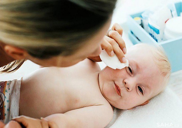 Kinh nghiệm dùng khăn ướt cho trẻ sơ sinh 2