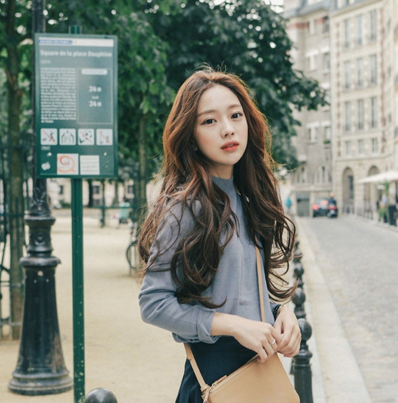 Những mẫu tóc uốn xoăn đẹp đón tết không lỗi mốt 3