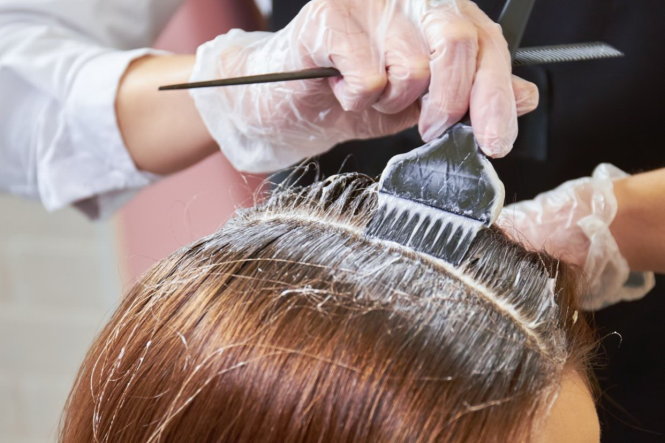 Nhuộm tóc màu nâu cách nào nhanh nhất? 2