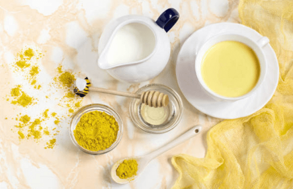 Những công thức làm sữa rửa mặt nghệ làm trắng da cực hiệu quả 1