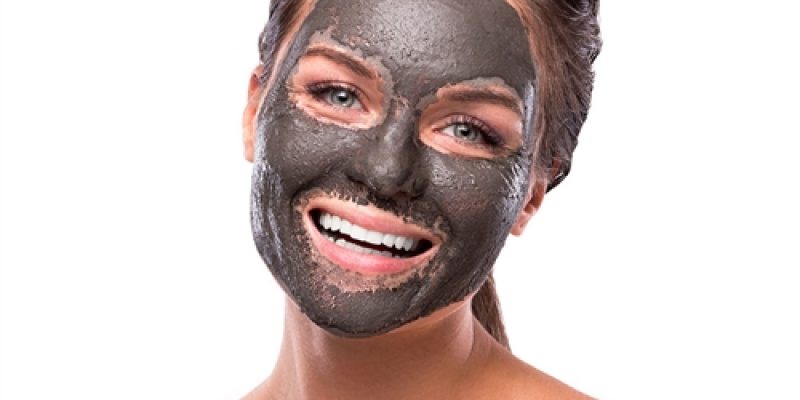 Sữa rửa mặt than hoạt tính - Bí quyết làm đẹp da 2