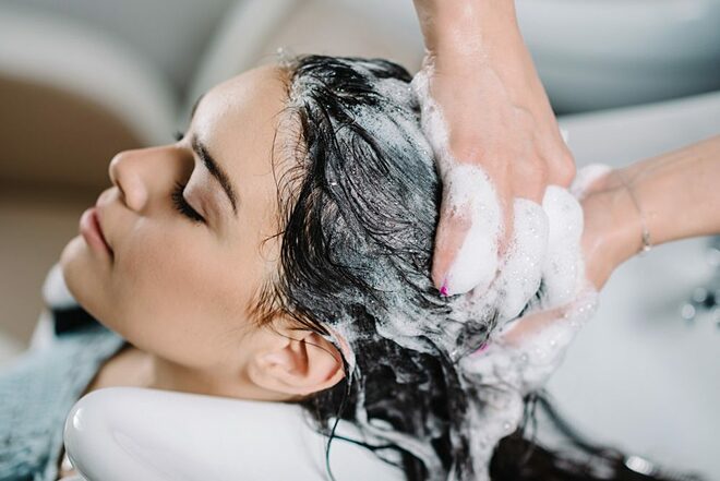 Mách nhỏ nàng bí quyết chăm sóc tóc mùa hè 1