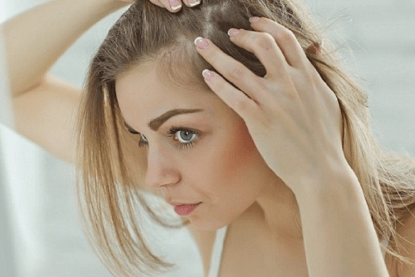 Triệu chứng da đầu tróc vảy, mẩn đỏ 2