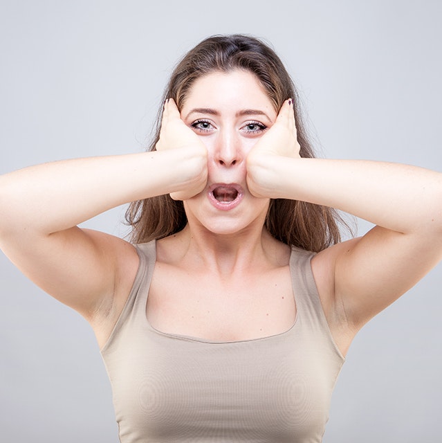 Món quà cho phái đẹp: Trẻ hóa khuôn mặt nhờ yoga 2