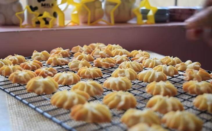 Nướng bánh và đợi thưởng thức thôi nào