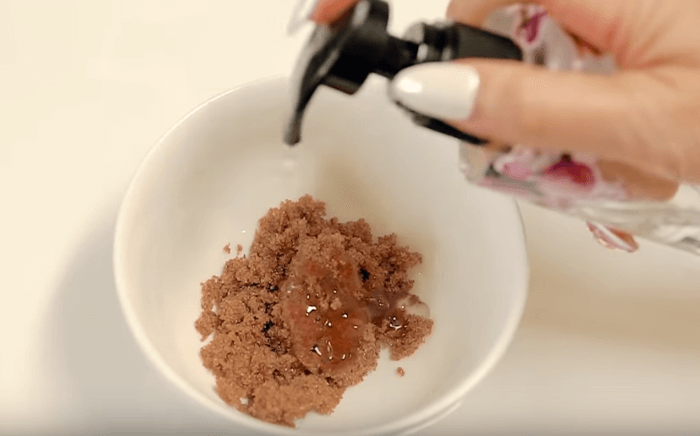 Tẩy tế bào chết cho tóc - Bước chăm sóc tóc nhiều người bỏ lỡ 3