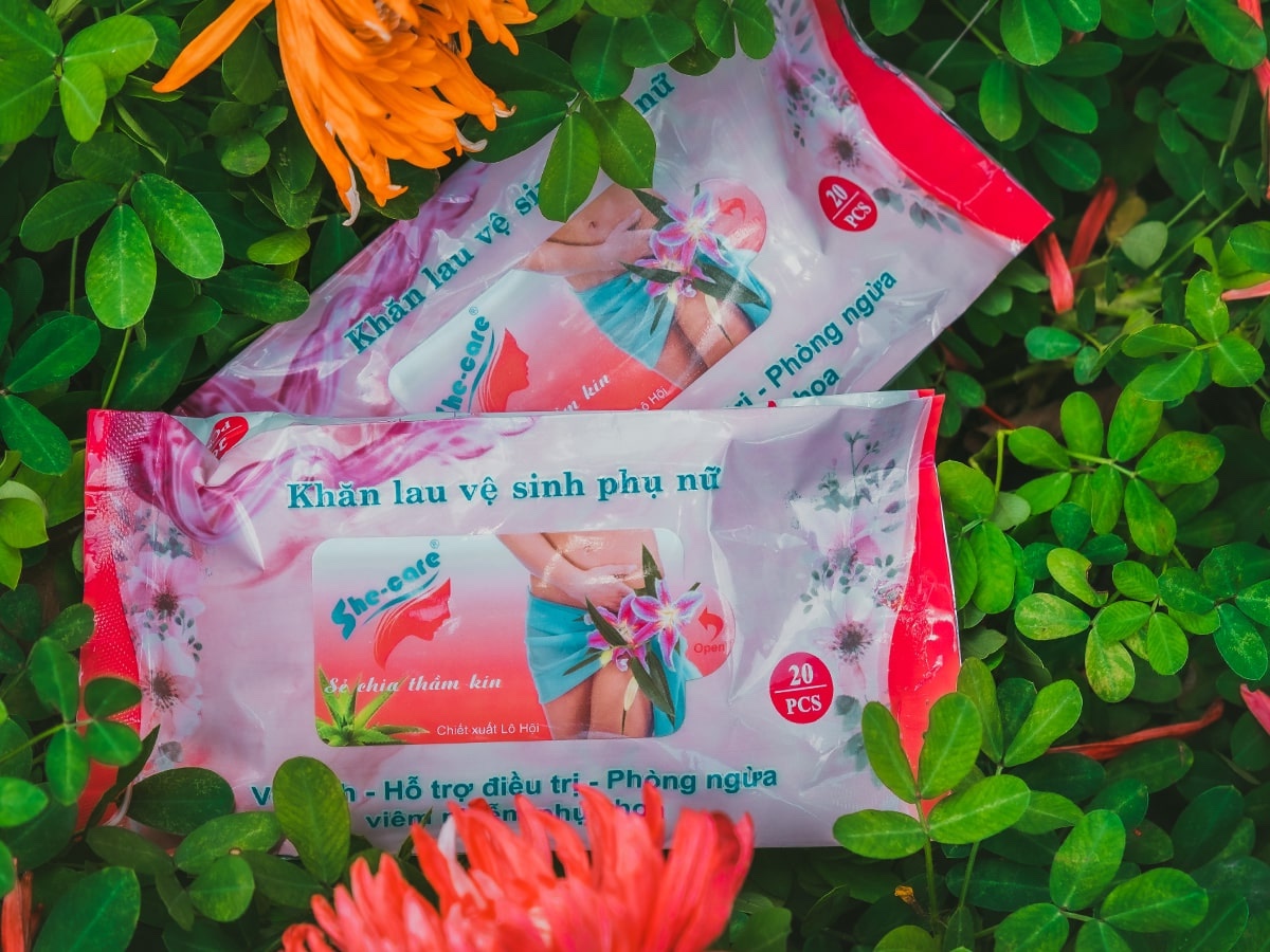 Khăn vệ sinh phụ nữ SHECARE