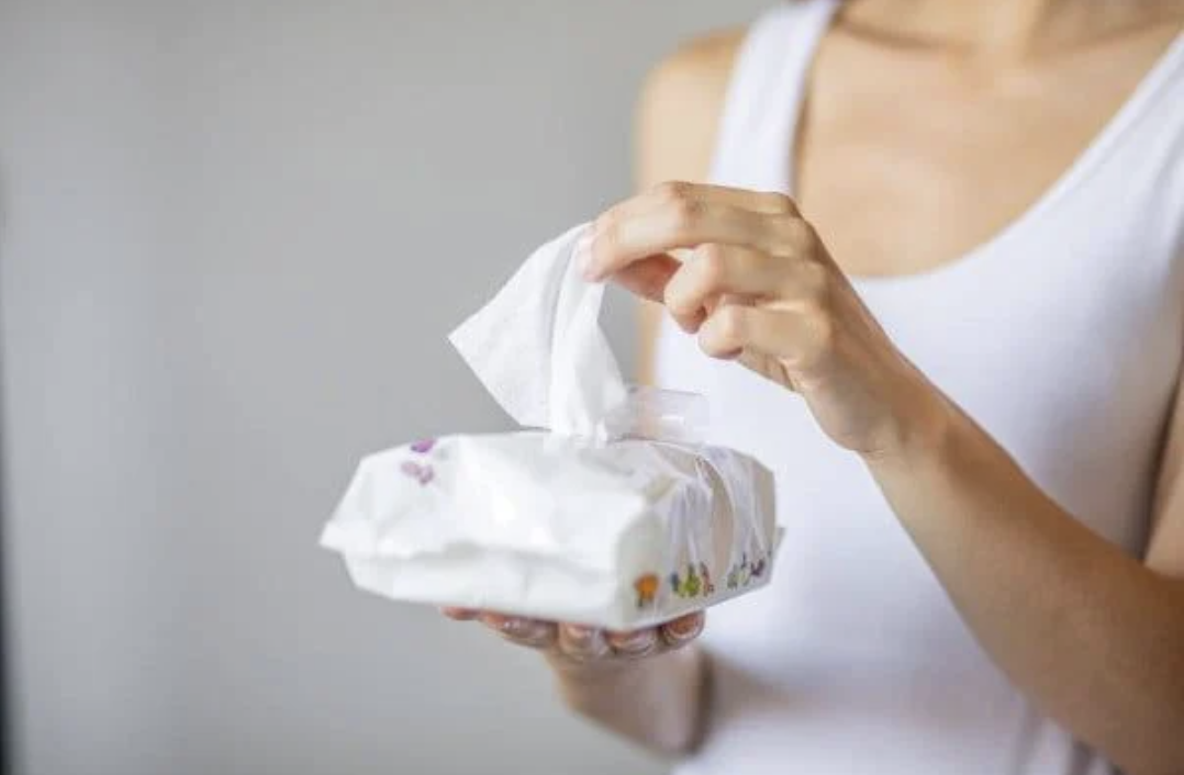 Bật mí sự thật về khăn ướt vệ sinh: Quảng cáo và thực tế