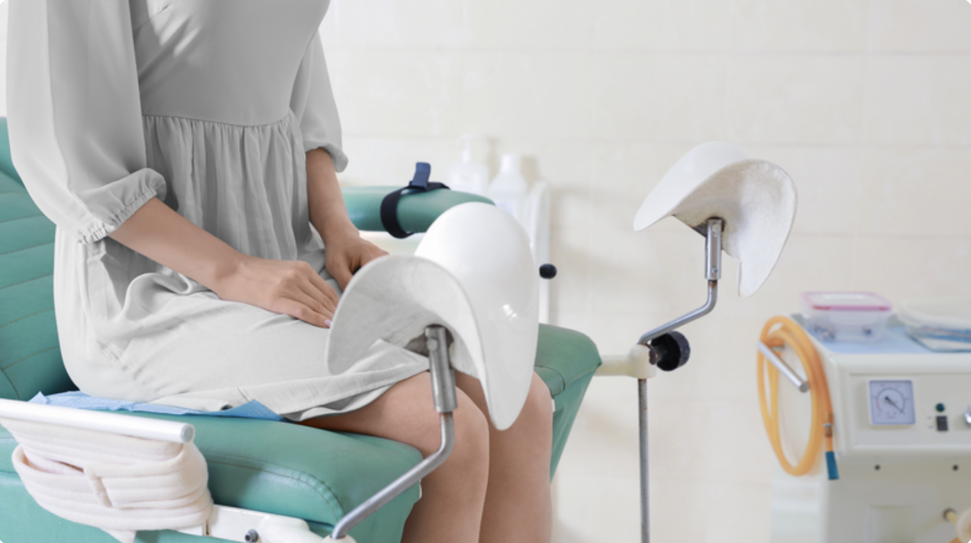 Nếu sưng và cơn đau kéo dài, cần khám bác sĩ chuyên khoa ngay 