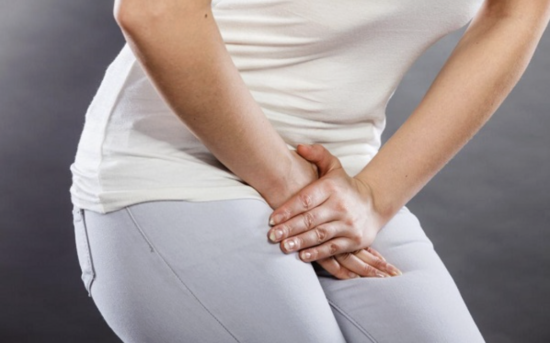 Ngứa âm đạo bên ngoài: Nguyên nhân, triệu chứng và điều trị